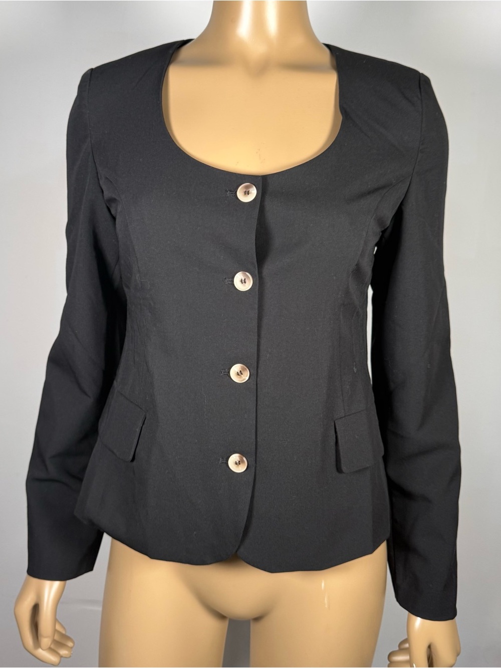 Love Tree Women’s NWT Size Medium Button Front Closure Blazer Jacket